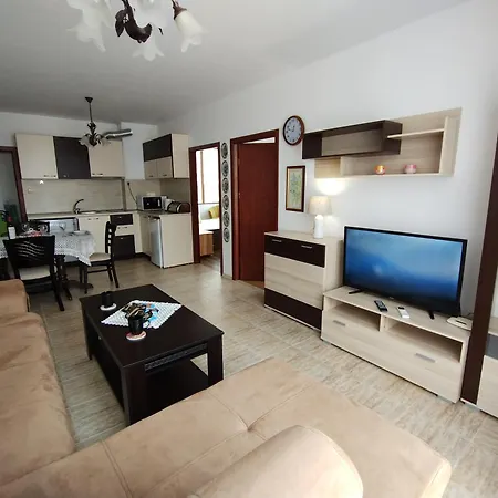 Daire Family Apartament Siana 1-bastet Bs *