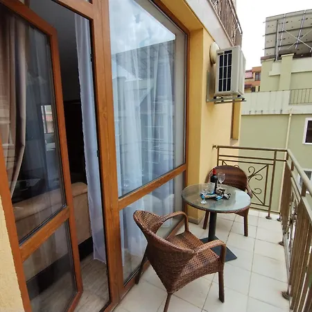 Family Apartament Siana 1-bastet Bs * Święty Włas